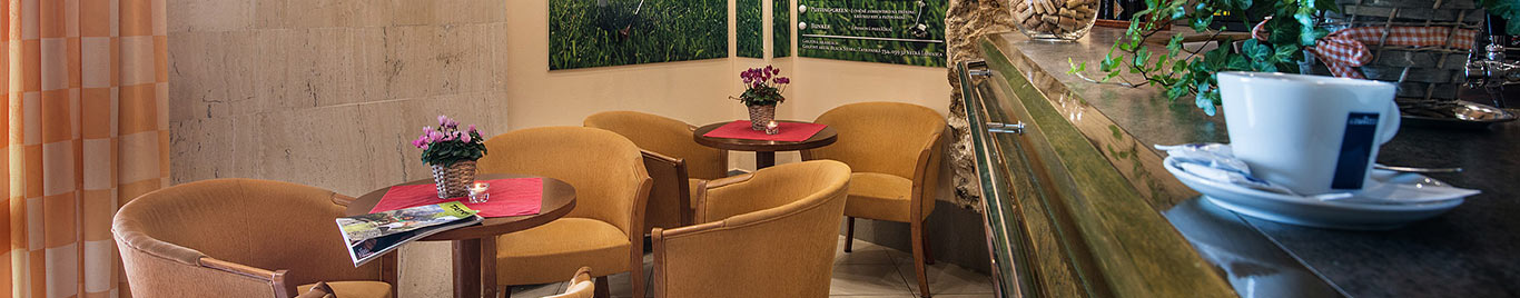 Lobby bar